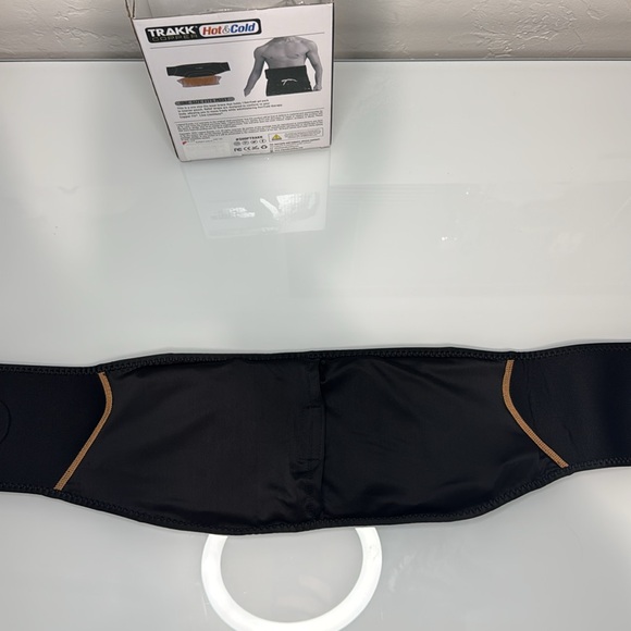 Back pain hot/cold pack, back support & lidocaine patches - Picture 4 of 14